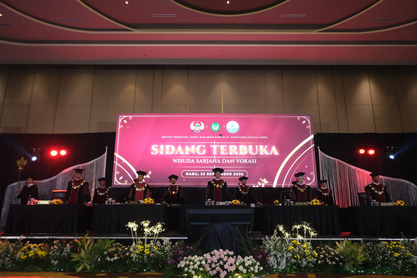 Prosesi wisuda program sarjana dan vokasi tahun 2026